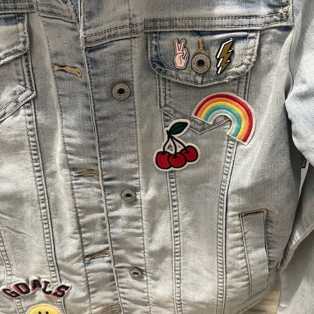 Like new girl jeans jacket